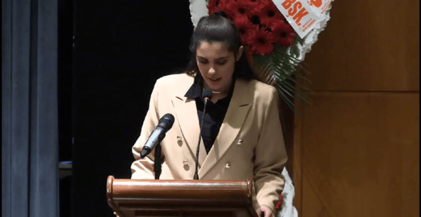Eski Uzman Çavuş Eşi Sümeyye Kılıç'ın konferanstaki Atanamayan Eski Uzman Çavuşlar'ın sıkıntılarını dile getirmesi