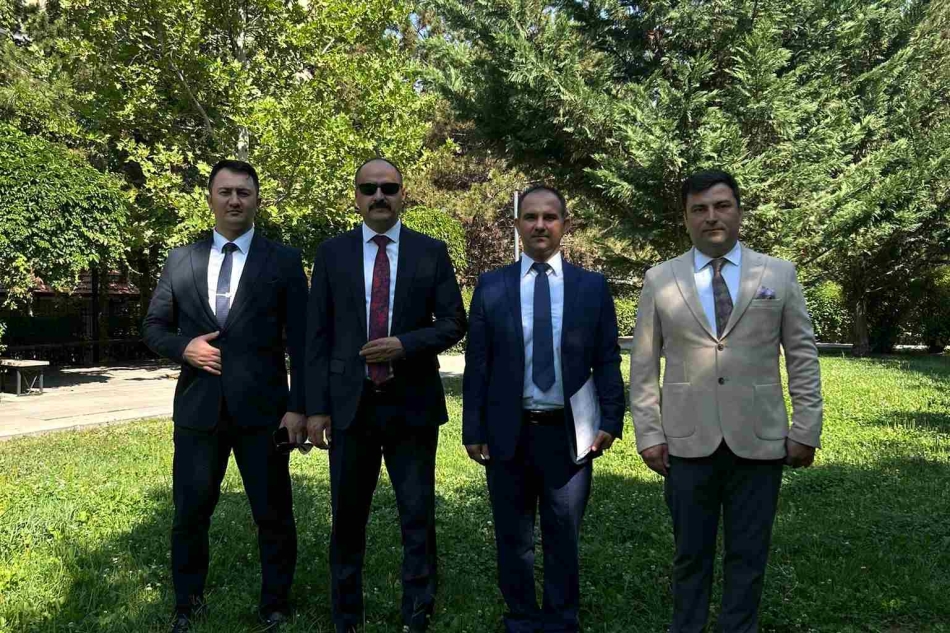 ATAUZDER GENEL BAŞKANI YÖNETİMİ İLE ANKARAYA ÇIKARTMA YAPTI!